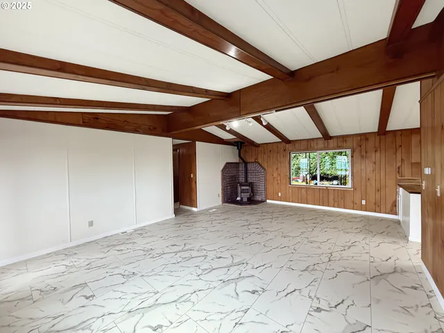 $199,900 | 15609 Highway 101, Brookings, OR 97415