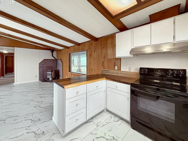 $199,900 | 15609 Highway 101, Brookings, OR 97415