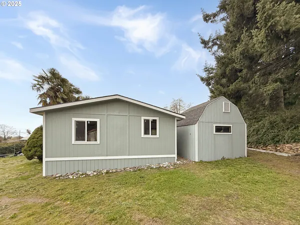 $199,900 | 15609 Highway 101, Brookings, OR 97415