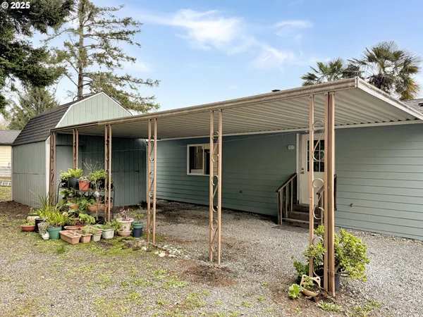 $199,900 | 15609 Highway 101, Brookings, OR 97415