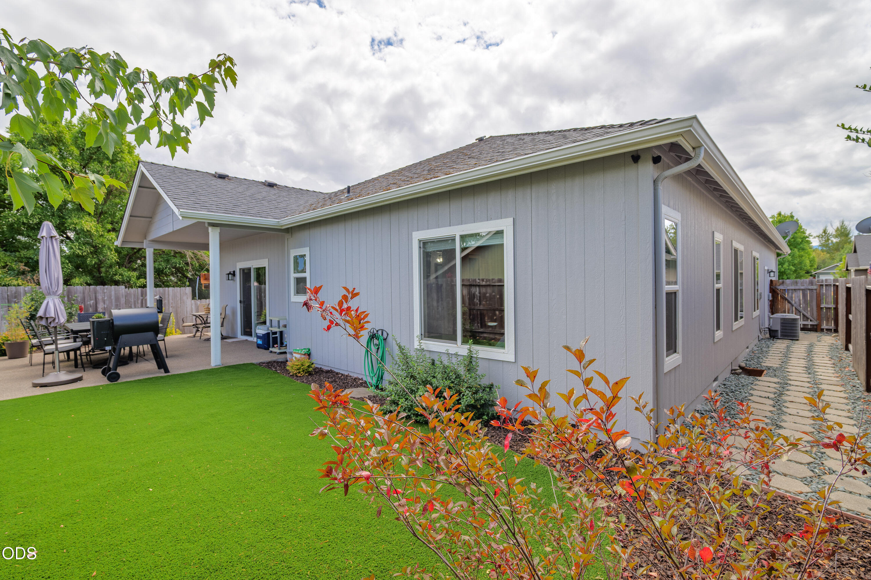 2140 Southwest Nick Way Grants Pass, OR 97527 - Photo 31 of 39