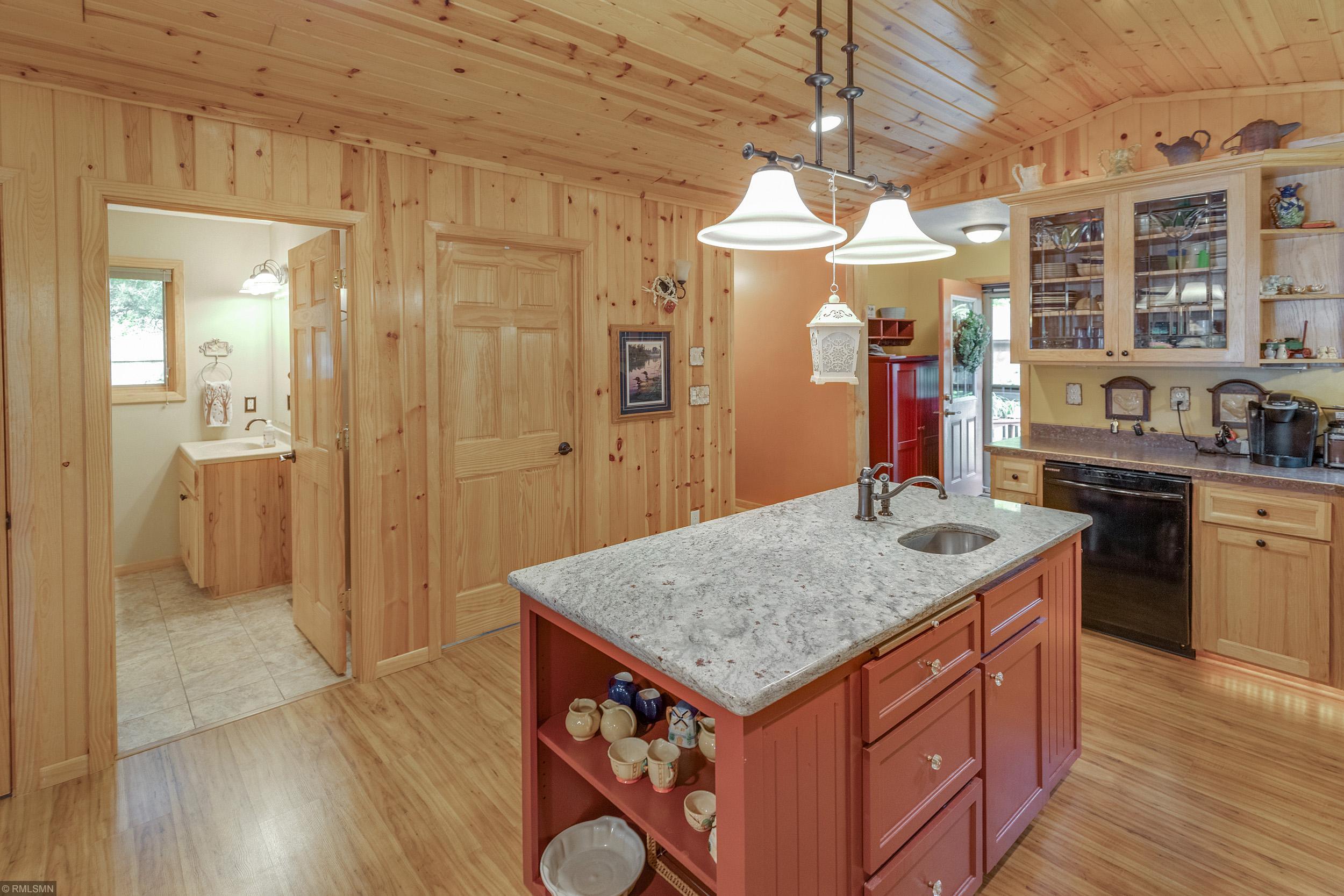 8829 Ossawinnamakee Road Breezy Point, MN 56472 - Photo 11 of 48 Gallery Image 11