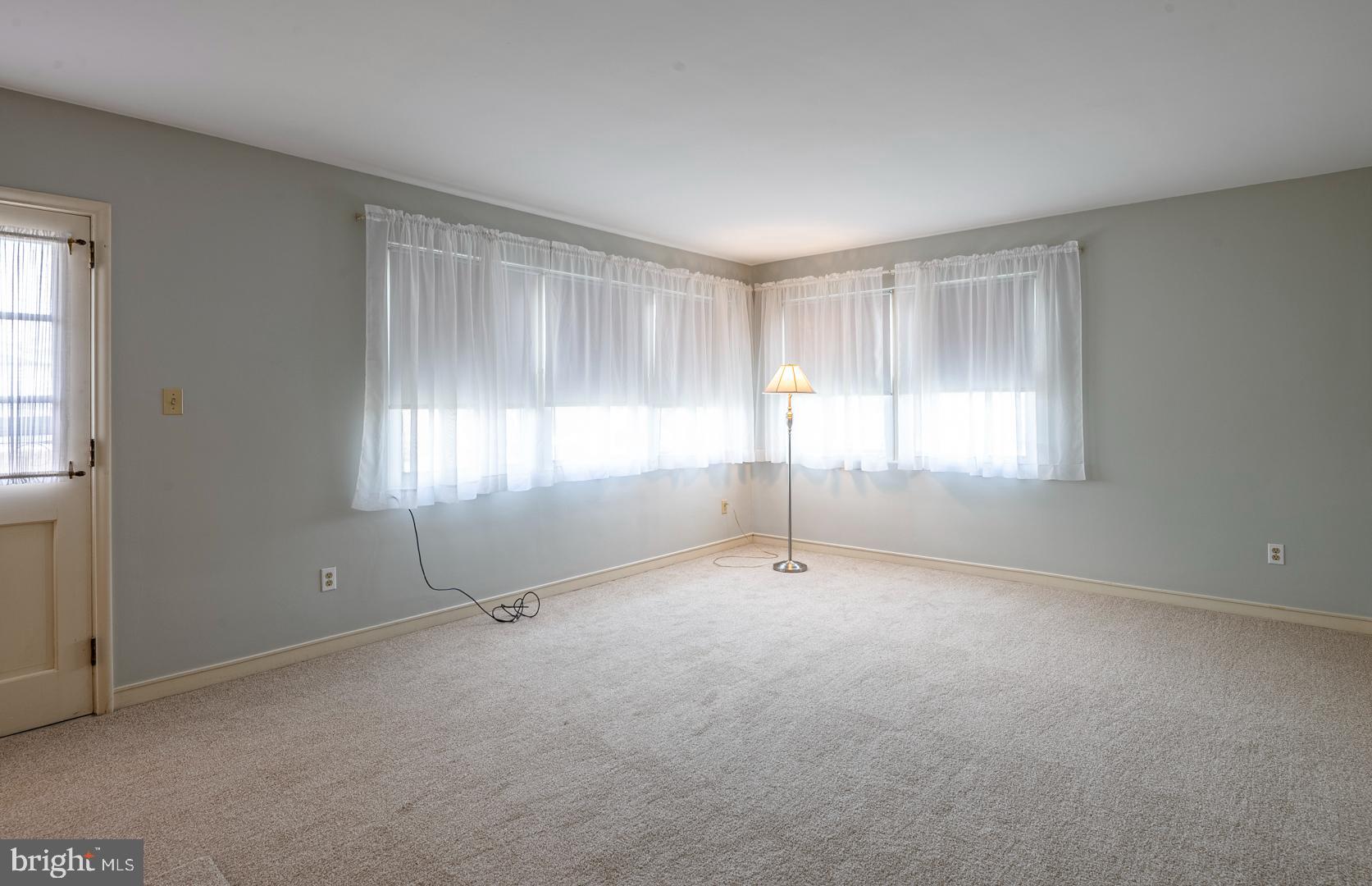 311 Mifflin Boulevard Reading, PA 19607 - Photo 4 of 16