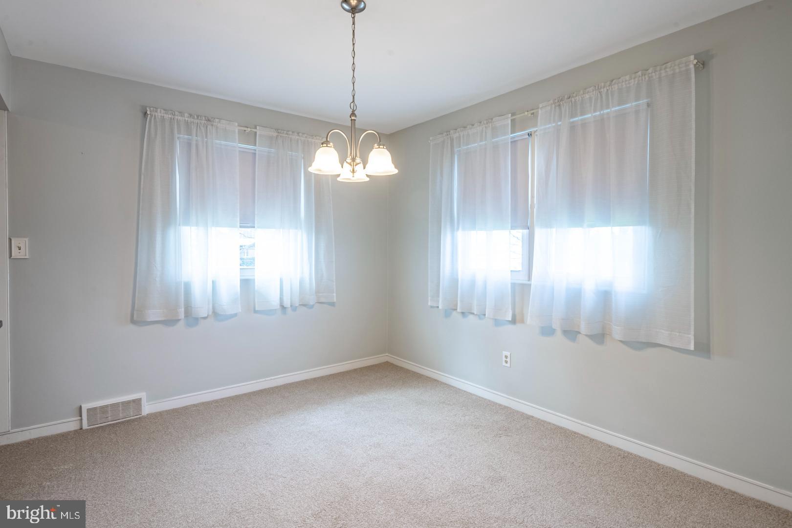 311 Mifflin Boulevard Reading, PA 19607 - Photo 7 of 16