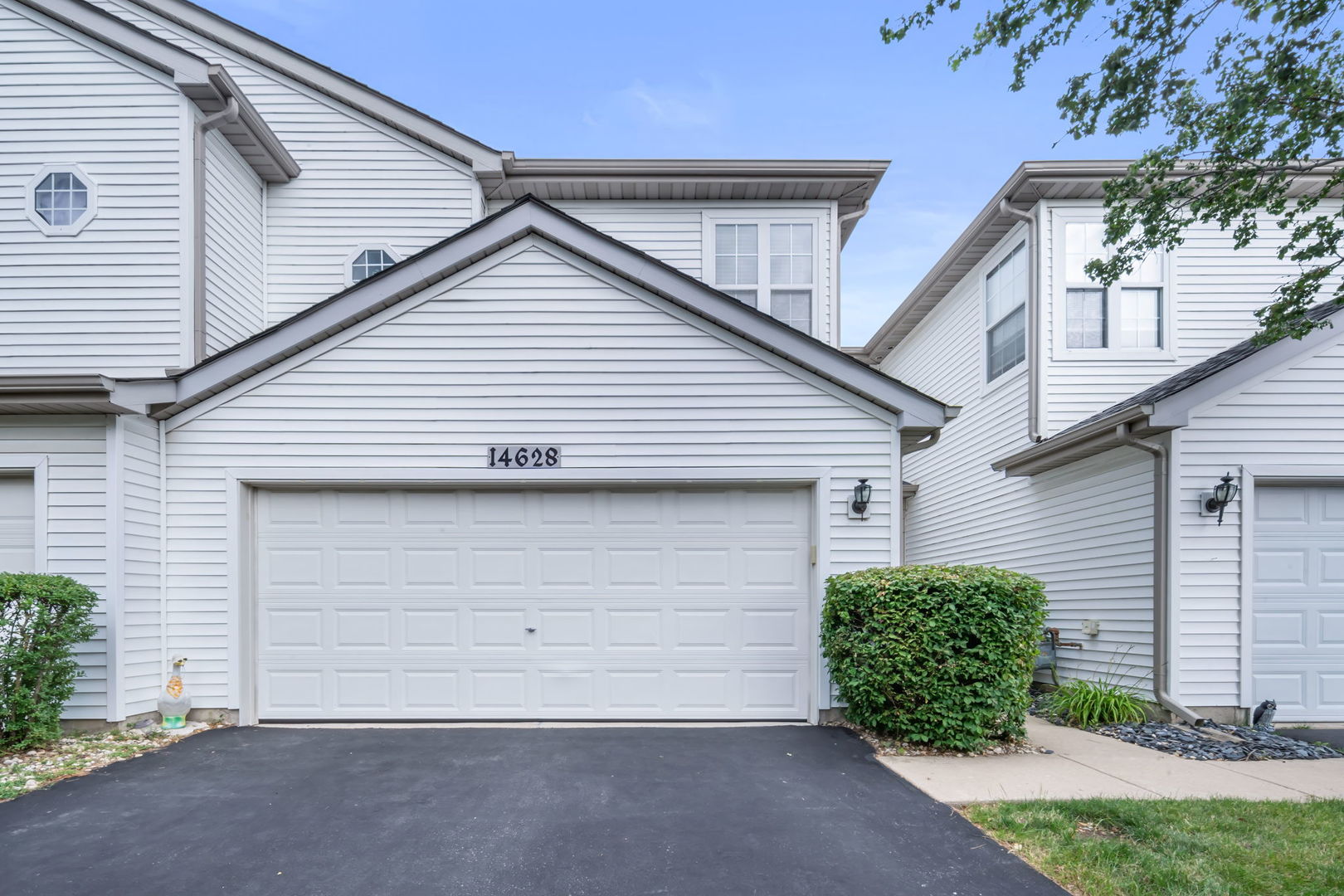 14628 Aston Way Lockport, IL 60441 - Photo 2 of 22