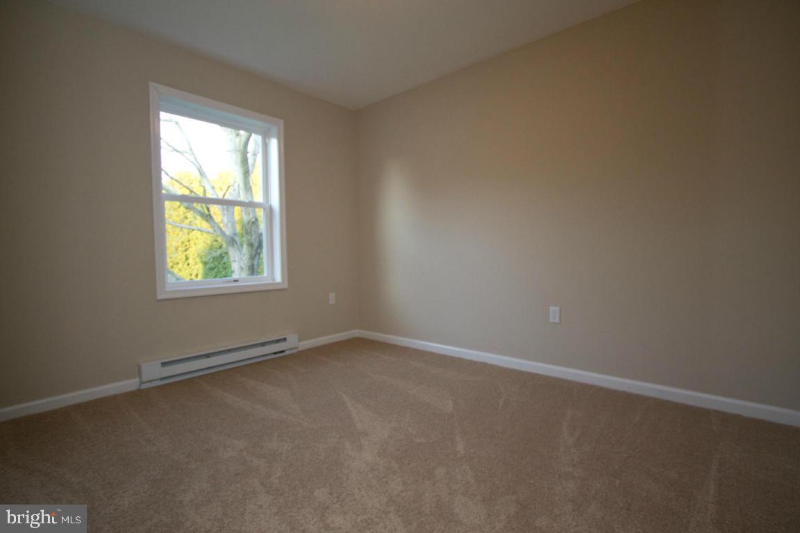 2292 Mountain Road Manheim, PA 17545 - Photo 16 of 28