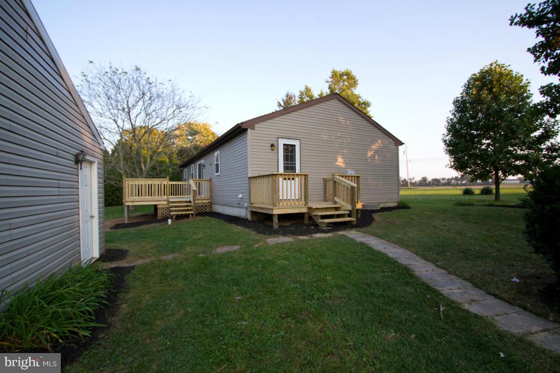 2292 Mountain Road Manheim, PA 17545 - Photo 20 of 28