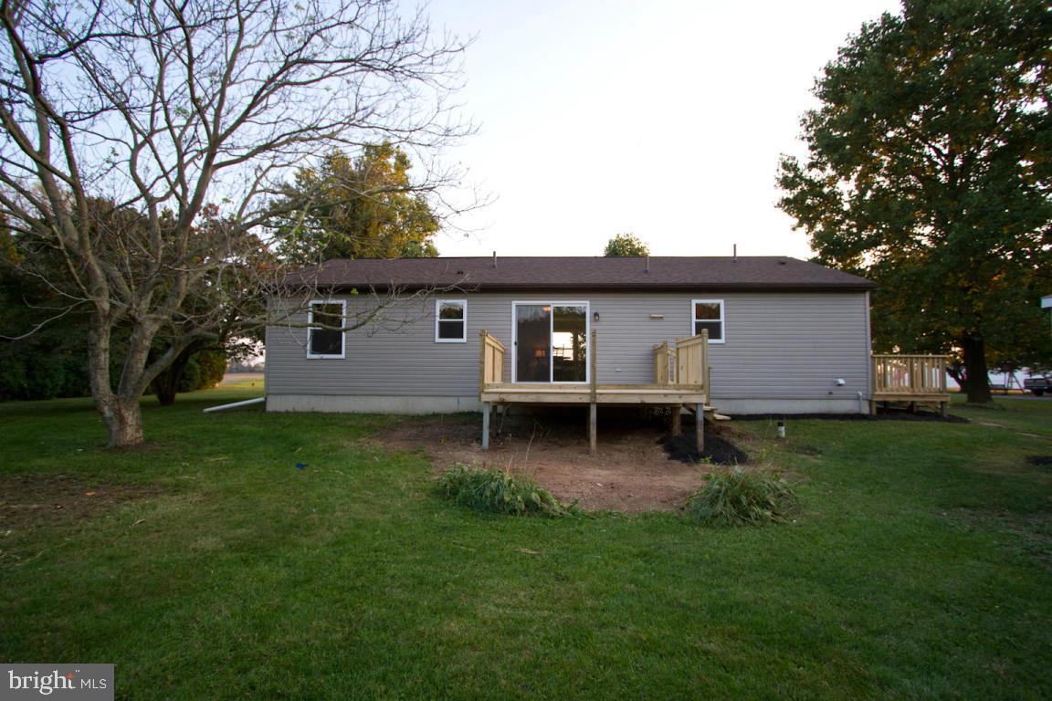 2292 Mountain Road Manheim, PA 17545 - Photo 22 of 28