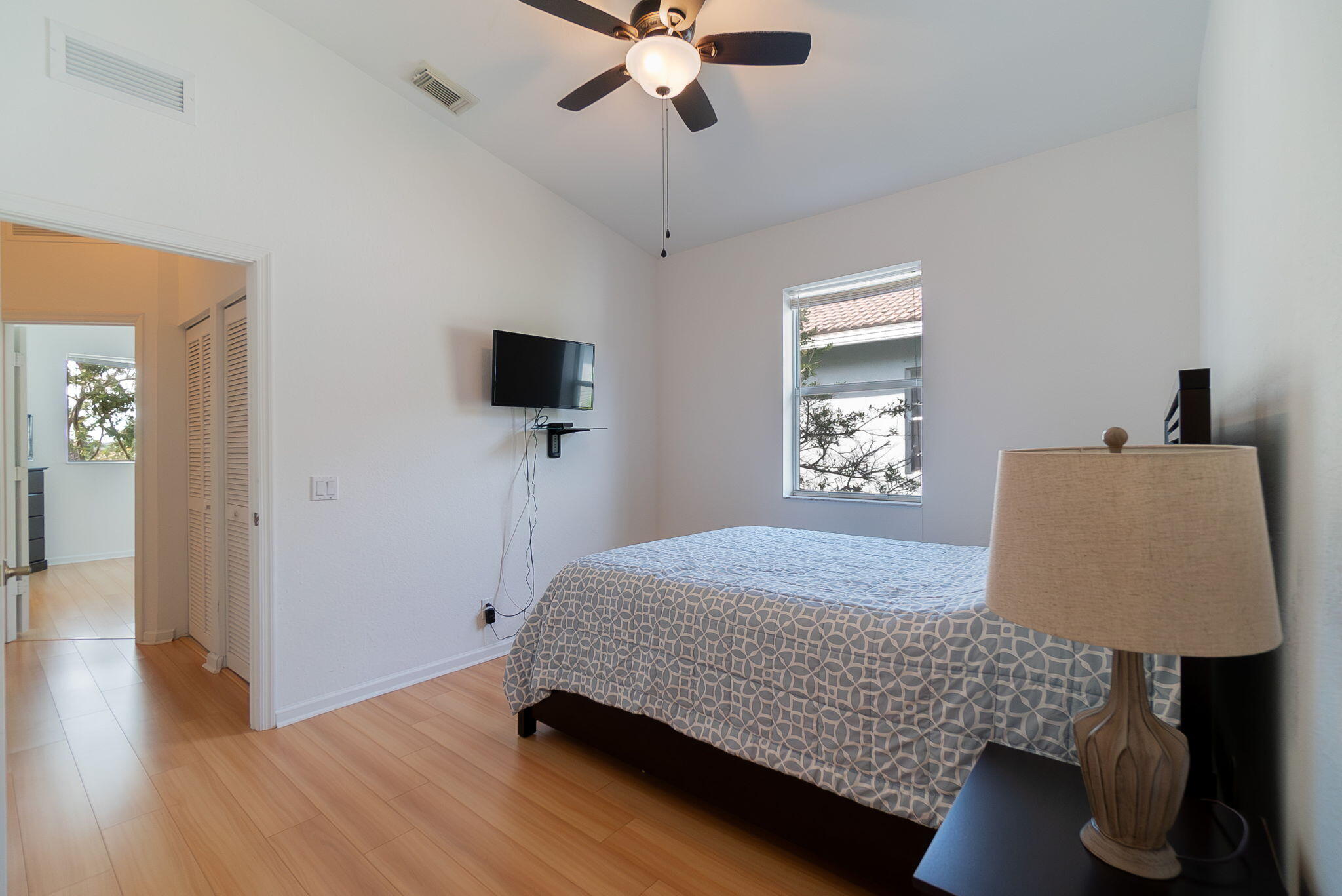 3165 Laurel Ridge Circle Riviera Beach, FL 33404 - Photo 22 of 32 Guest bedroom