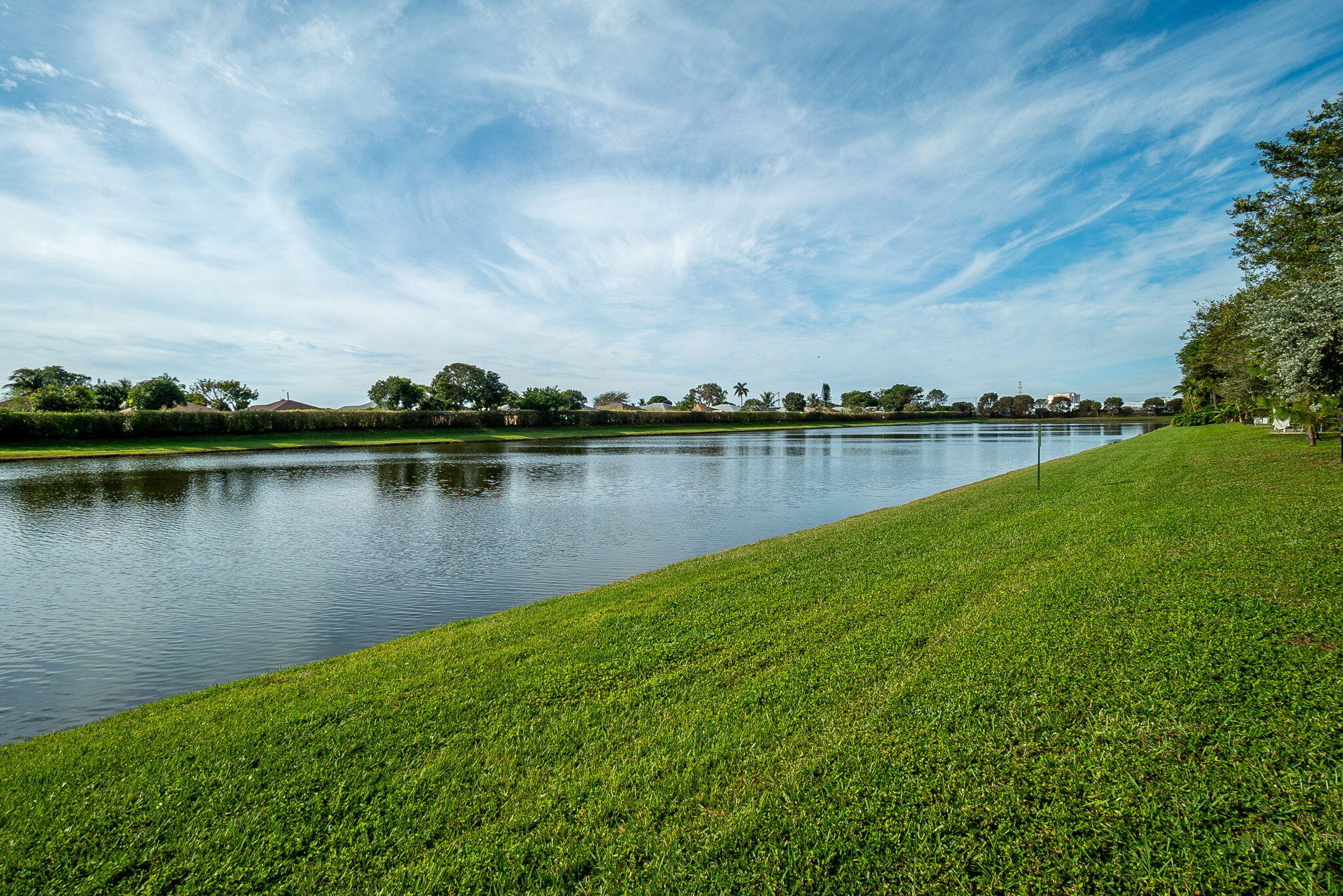 3165 Laurel Ridge Circle Riviera Beach, FL 33404 - Photo 31 of 32 Lakefront