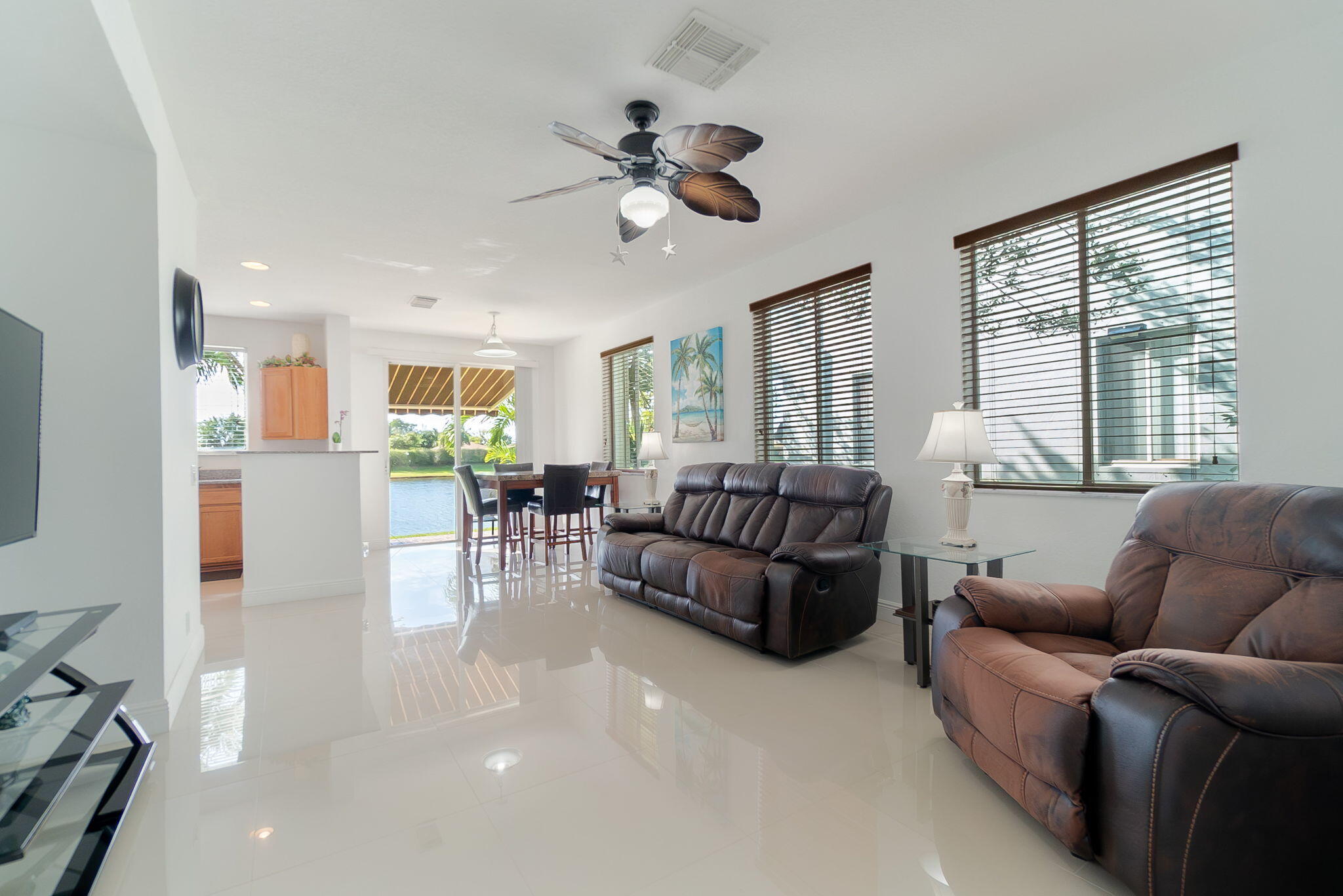 3165 Laurel Ridge Circle Riviera Beach, FL 33404 - Photo 7 of 32 Living