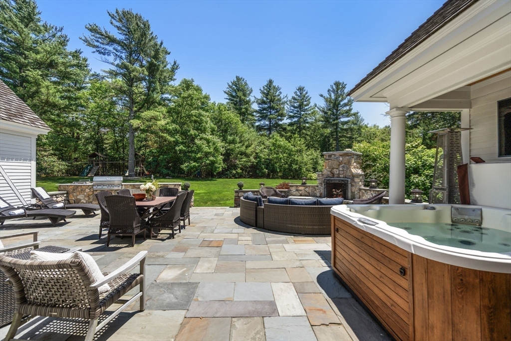 3 Stone Bridge Lane Milton, MA 02186 - Photo 29 of 37