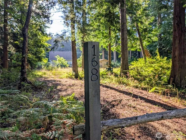 $64,900 | 168 Tyee Drive, Point Roberts, WA 98281