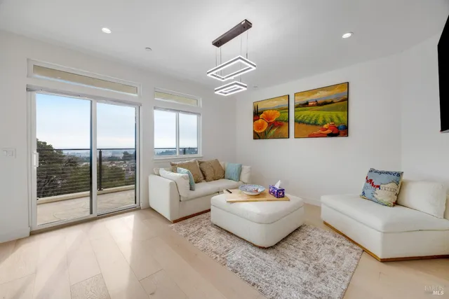 $1,595,000 | 1966 Viewpointe Circle, Santa Rosa, CA 95403