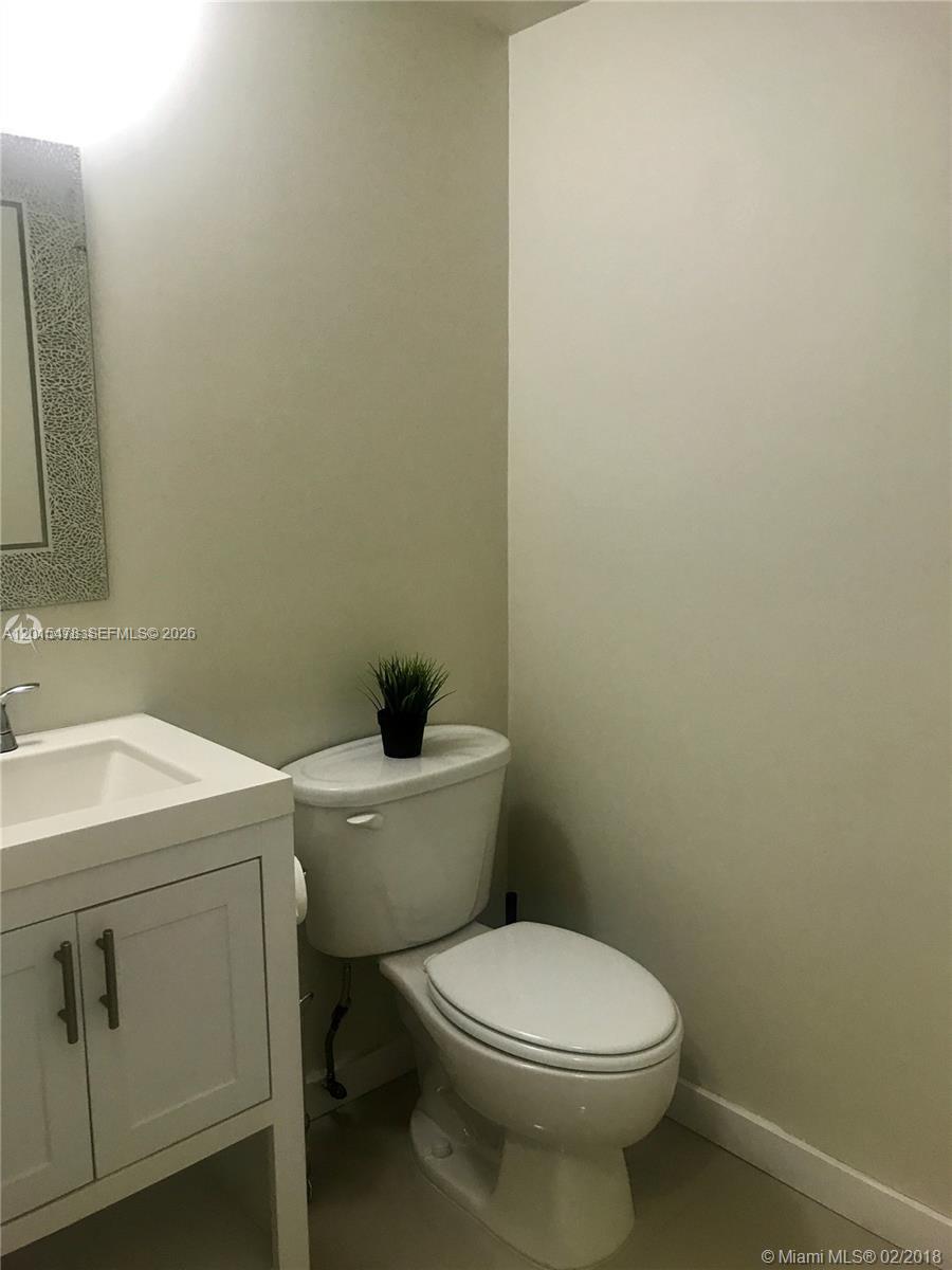 15450 Southwest 85th Terrace, Unit 208 Miami, FL 33193 - Photo 7 of 11