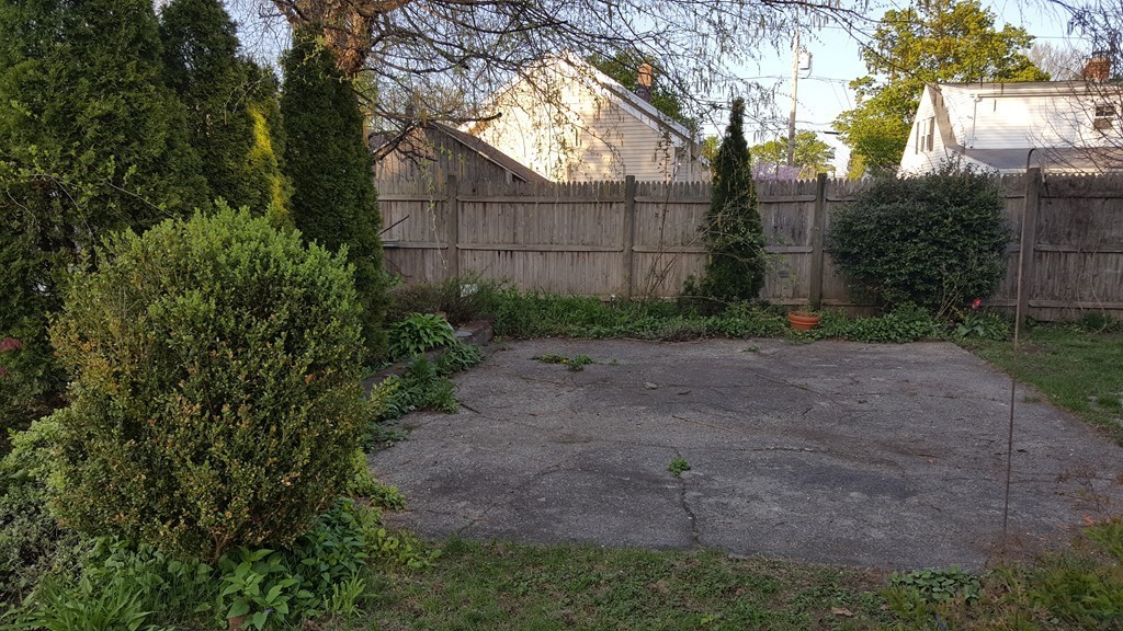16 Brandon Road Worcester, MA 01606 - Photo 19 of 20 Gallery Image 19