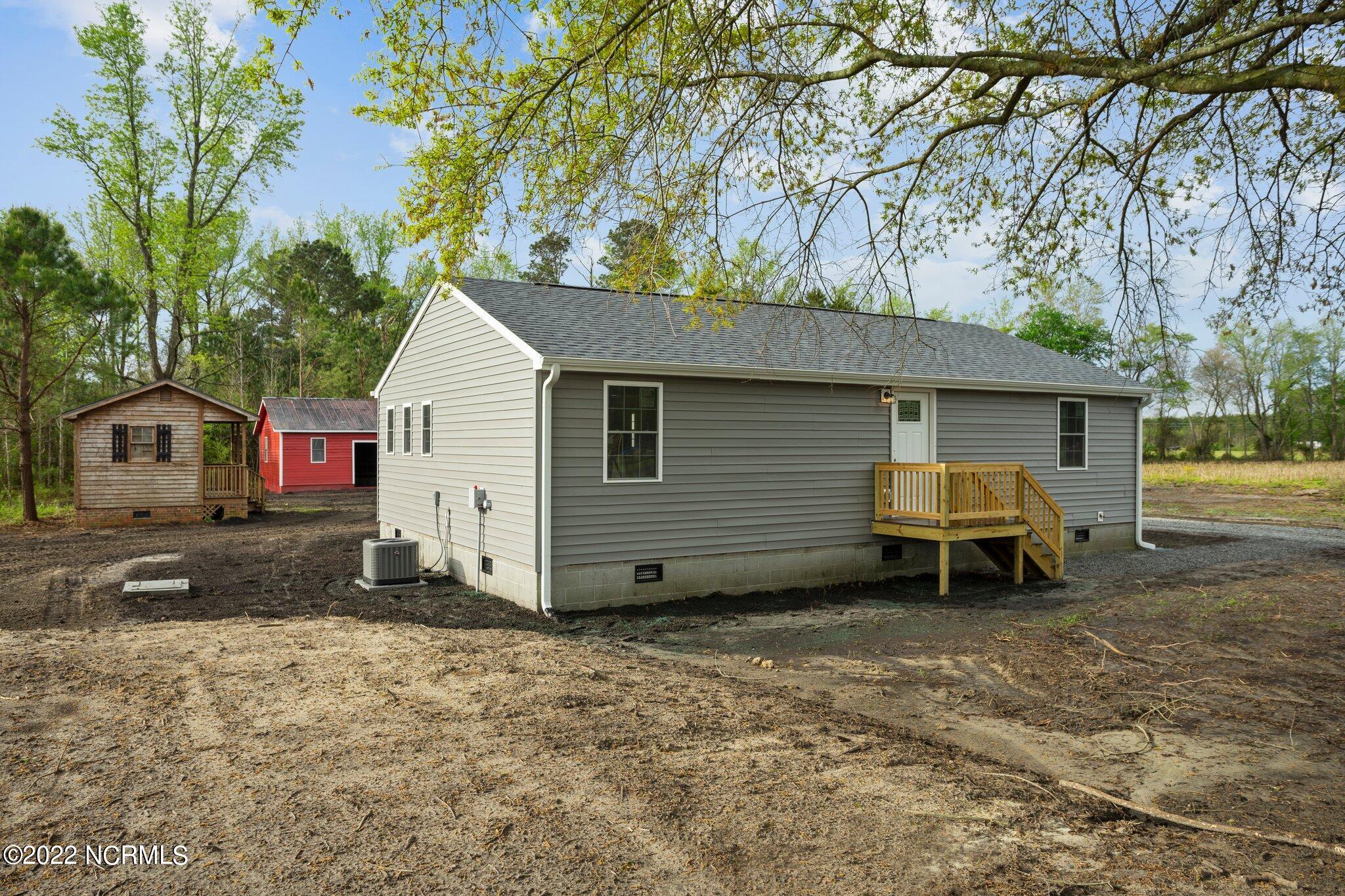 568 Ludie Brown Road Chinquapin, NC 28521 - Photo 3 of 41 44-web-or-mls-DSC05031_1