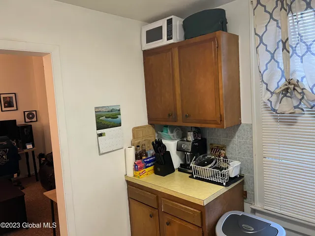 $1,250 | 634 Western Avenue, Unit 2ND FLOOR #1, Albany, NY 12203