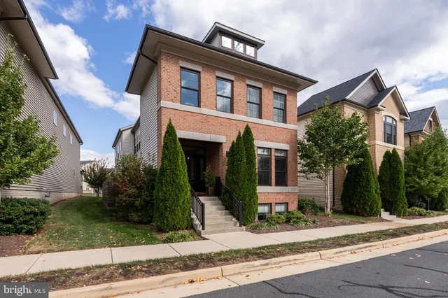 $1,225,000 | 44532 Stepney Drive, Ashburn, VA 20147