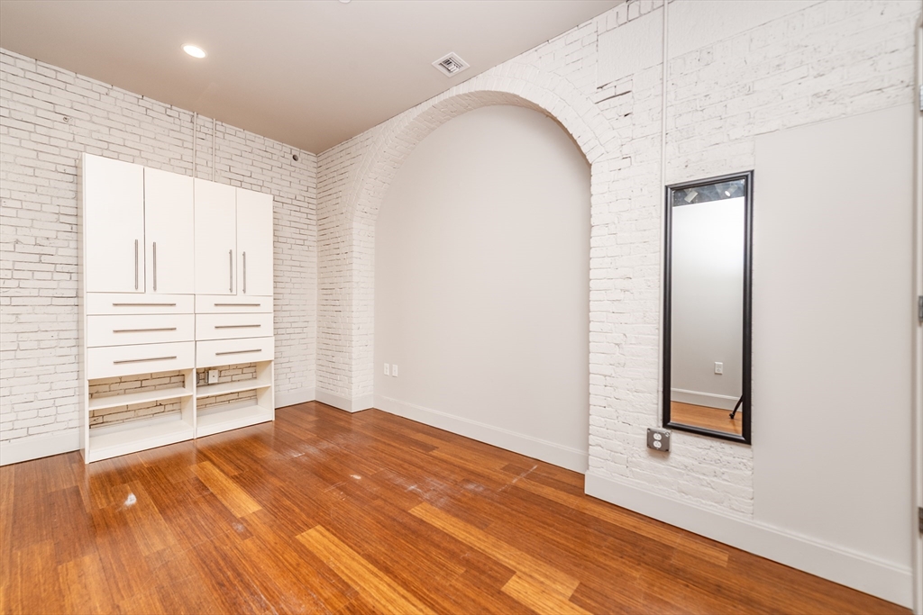 33 3rd Avenue Boston, MA 02129 - Photo 5 of 9