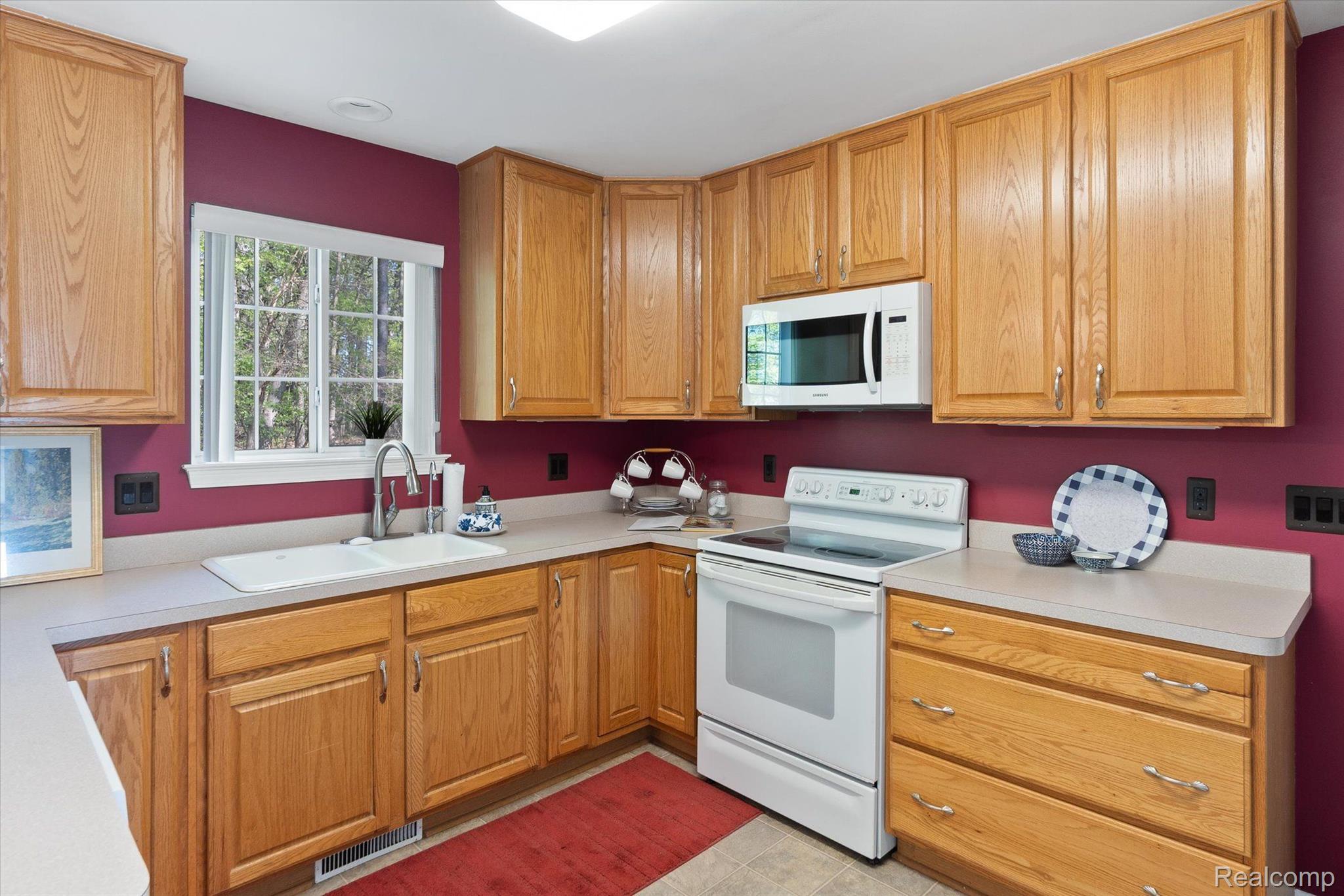 14435 Hogan Road Linden, MI 48451 - Photo 10 of 23 Gallery Image 10