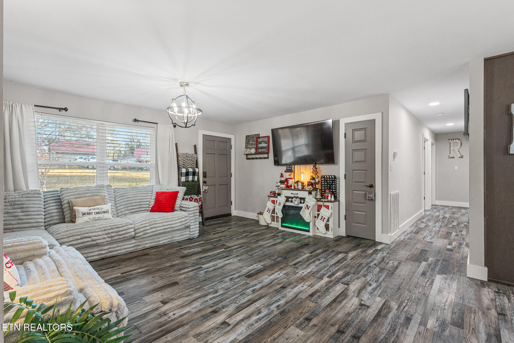 720 Millbrook Circle Cleveland, TN 37323 - Photo 6 of 31 720 Millbrook Circle-3 - Copy