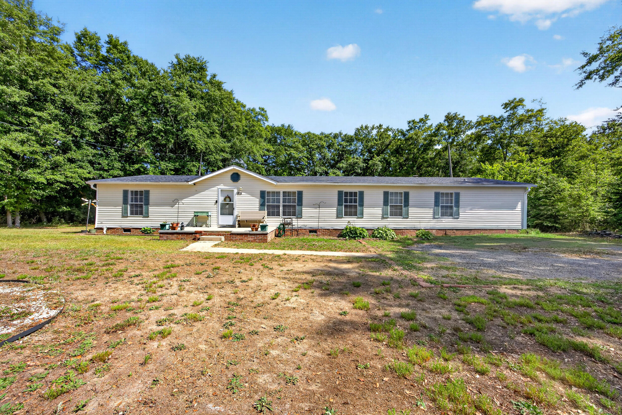 815 Hayden Road North, SC 29112 - Photo 2 of 27 1000008667