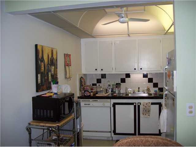 213 Fanshaw F, Unit 213 Boca Raton, FL 33434 - Photo 4 of 11 Additional Photo