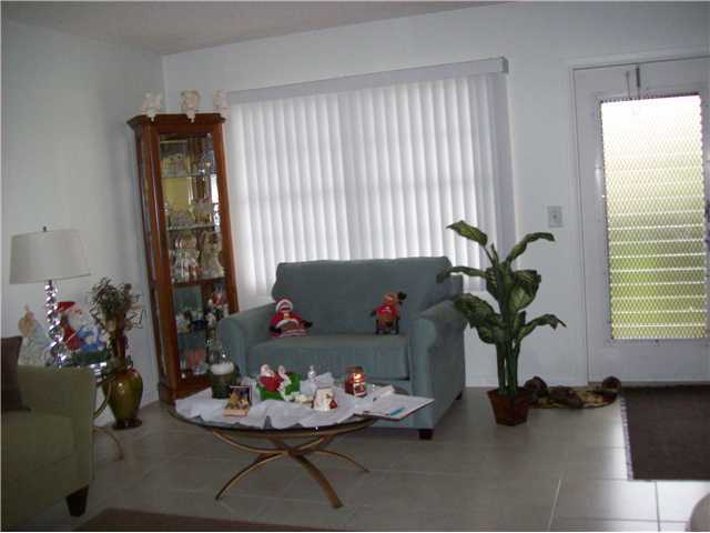 213 Fanshaw F, Unit 213 Boca Raton, FL 33434 - Photo 6 of 11 Additional Photo