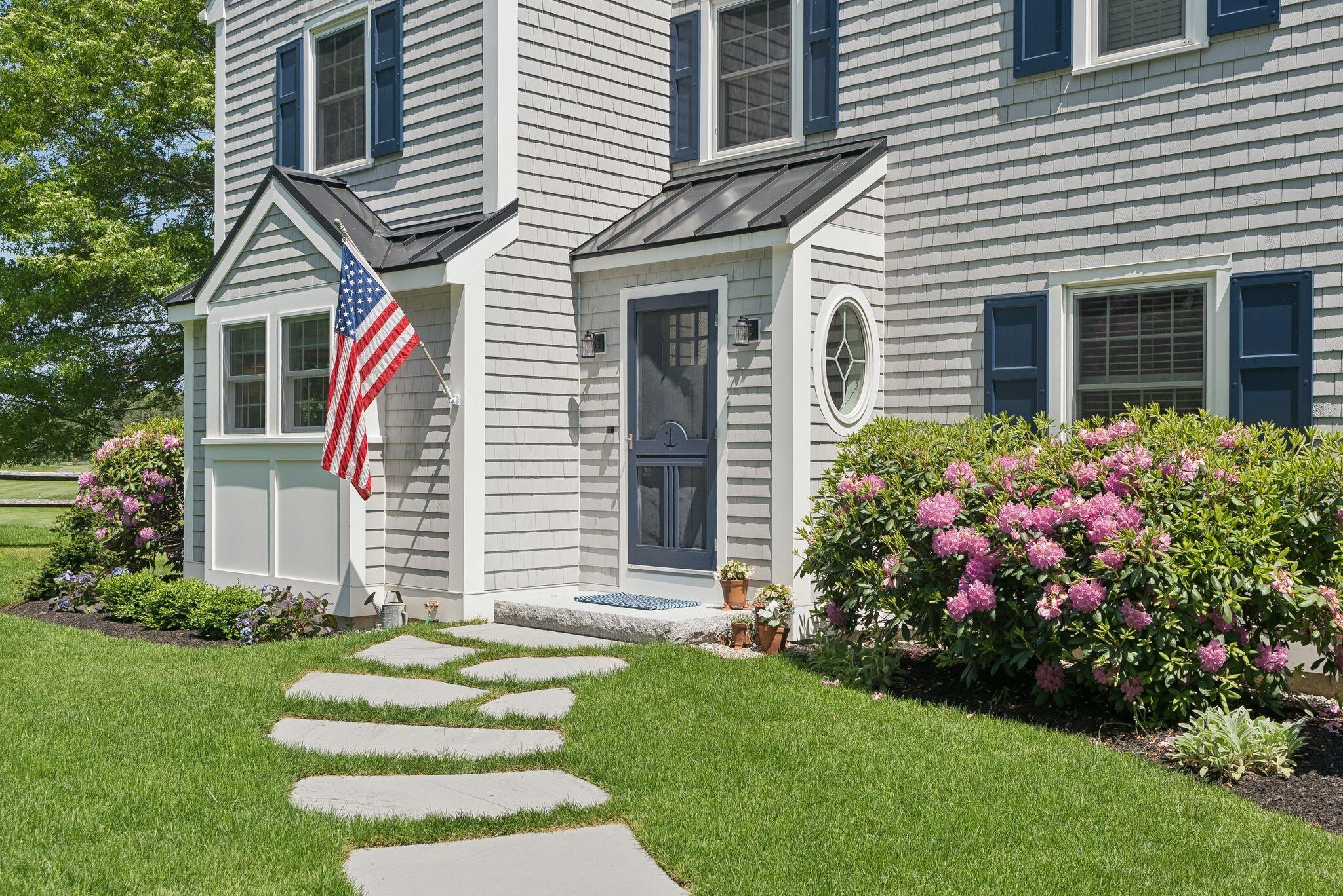 9 Oak Street Kennebunk, ME 04043 - Photo 3 of 50 3_DSC09287