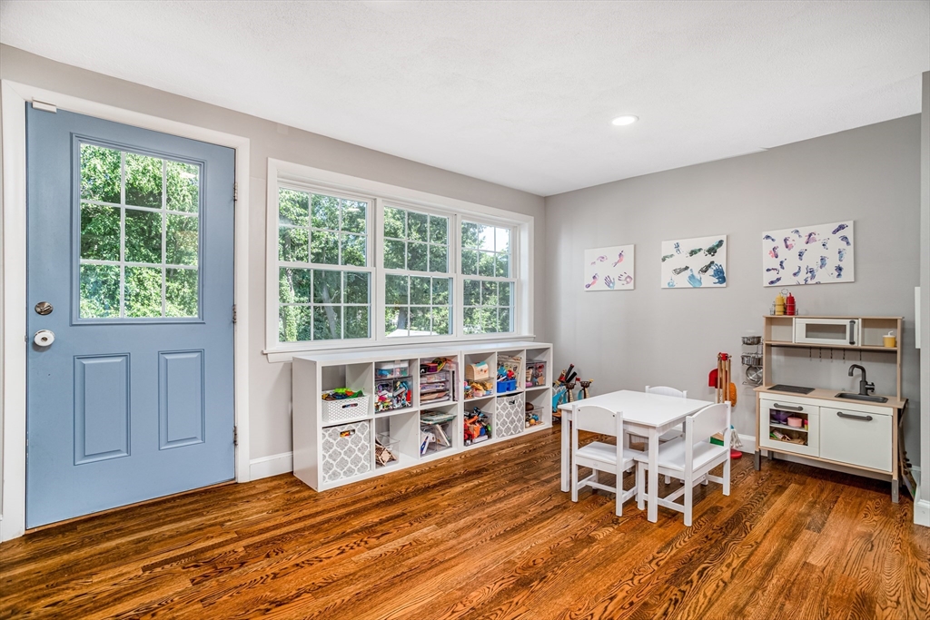 37 Revere Road Woburn, MA 01801 - Photo 7 of 42 Gallery Image 7