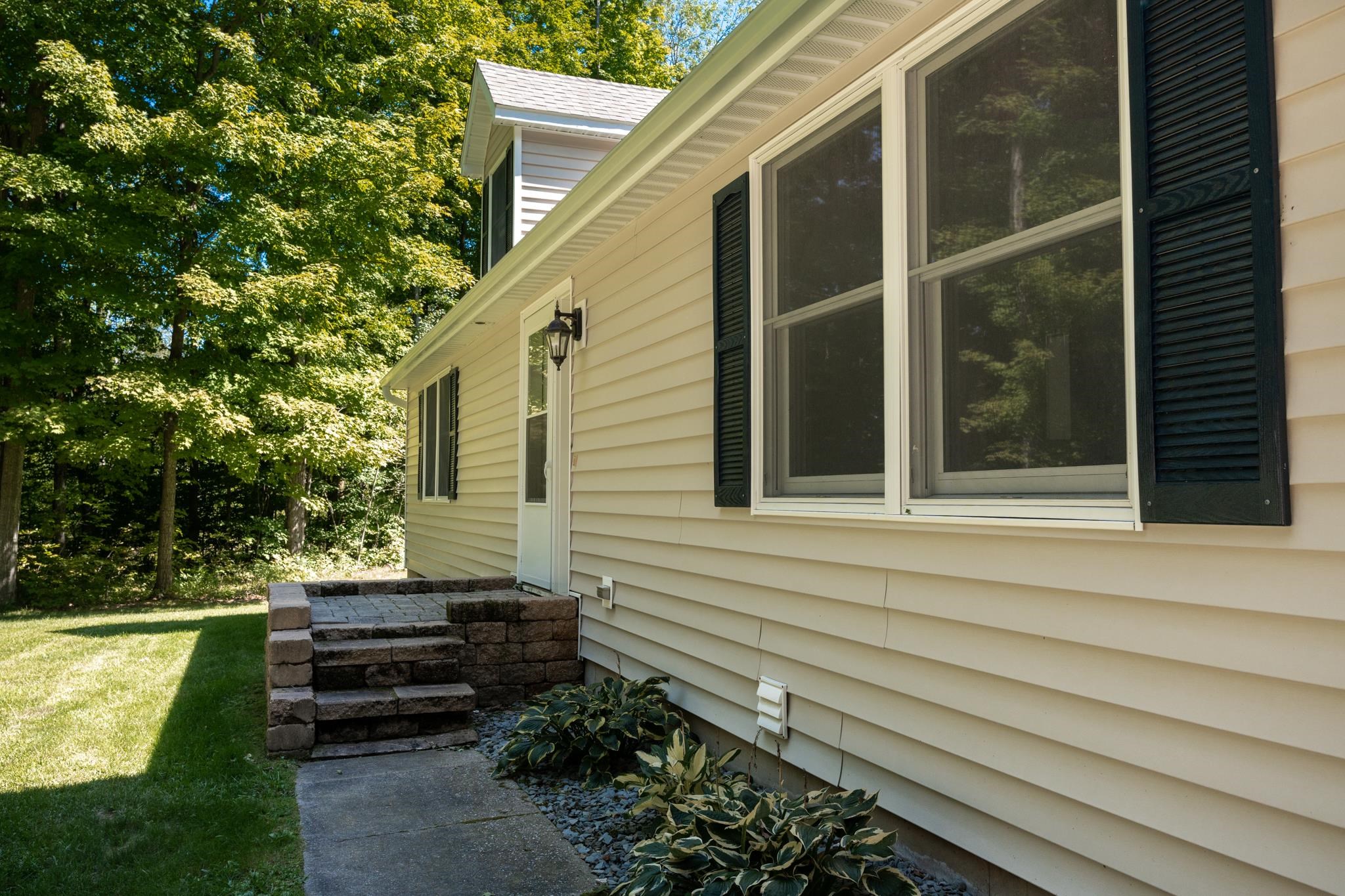 2665 West Wing Road Mount Pleasant, MI 48858 - Photo 3 of 37 Gallery Image 3