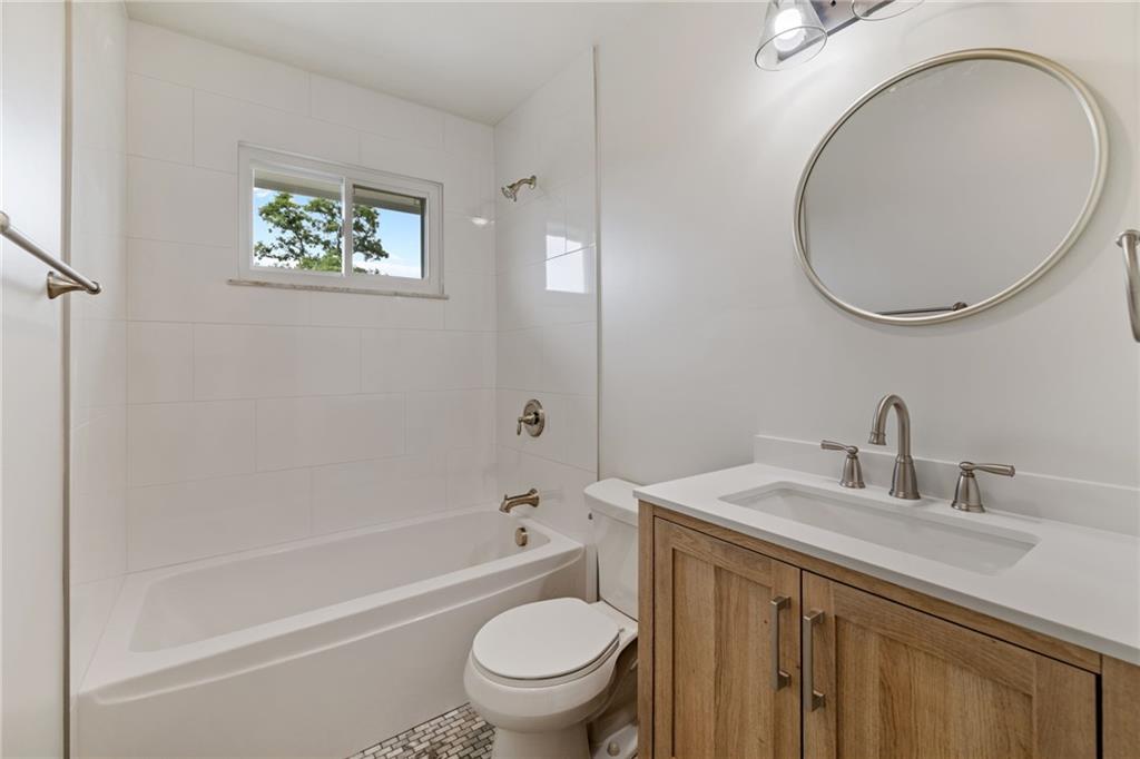 860 Mcelhaney Road Freedom, PA 15042 - Photo 17 of 33