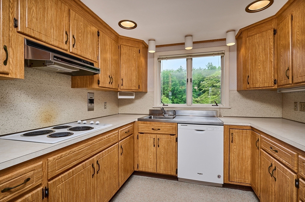 198 Leyden Road Greenfield, MA 01301 - Photo 9 of 39