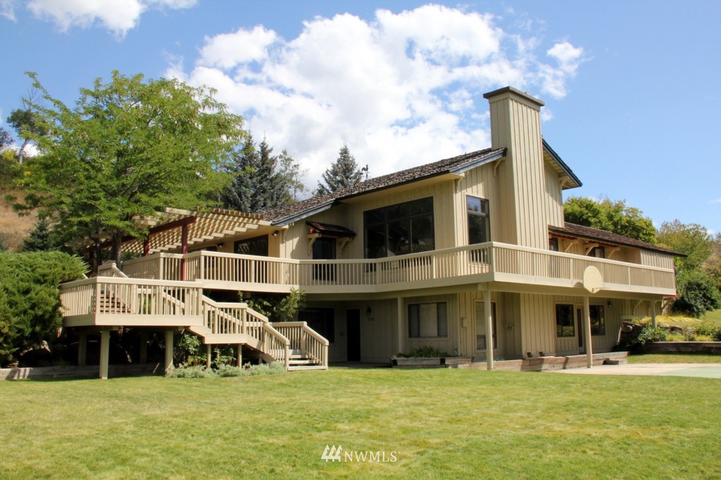 18883 State Rte 20 Winthrop, WA 98862 - Photo 1 of 1 Gallery Image 1