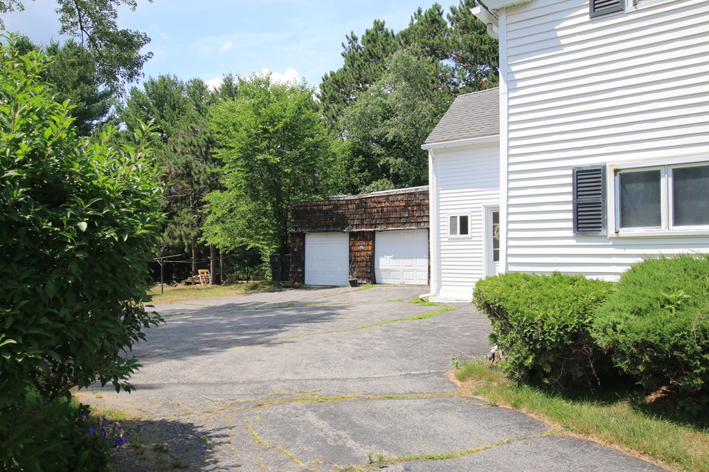 252 Providence Road Grafton, MA 01560 - Photo 3 of 27 Gallery Image 3