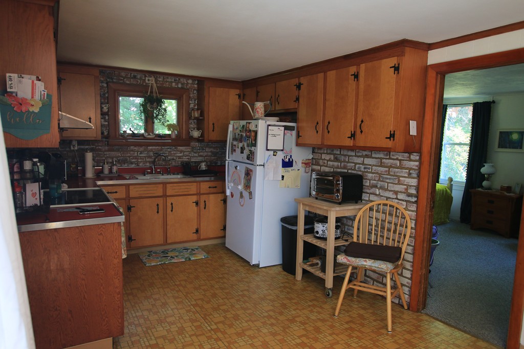 252 Providence Road Grafton, MA 01560 - Photo 7 of 27 Gallery Image 7