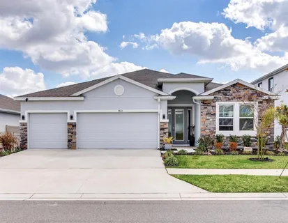 $633,000 | 9822 Shoreline Vw Way, Wesley Chapel, FL 33545