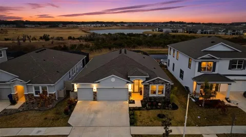 $633,000 | 9822 Shoreline Vw Way, Wesley Chapel, FL 33545