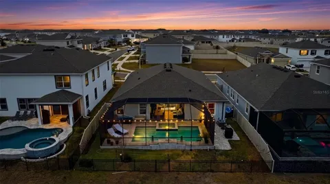 $633,000 | 9822 Shoreline Vw Way, Wesley Chapel, FL 33545