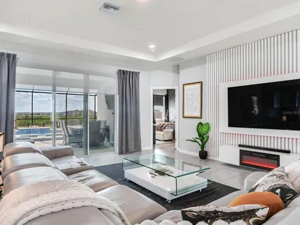 $639,000 | 9822 Shoreline Vw Way, Wesley Chapel, FL 33545