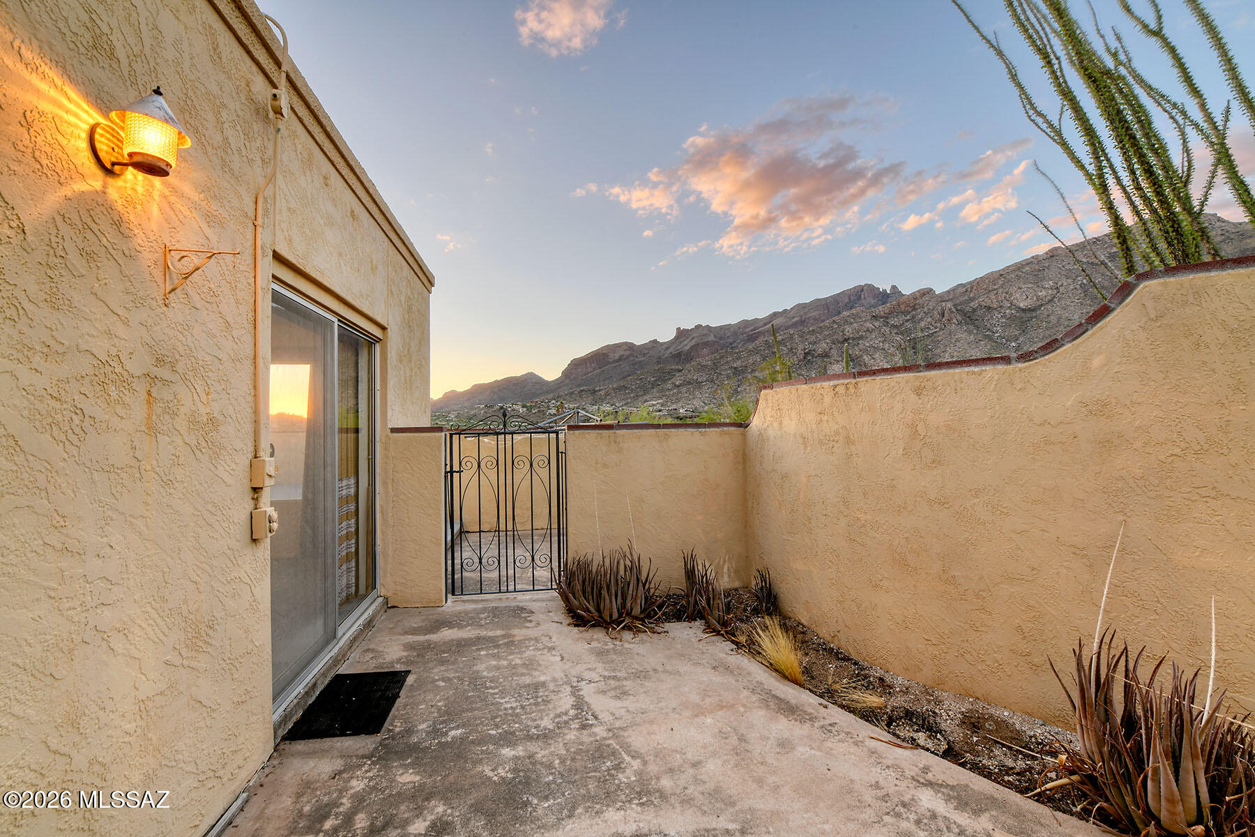 6520 North Pontatoc Road Tucson, AZ 85718 - Photo 17 of 19 Side of House