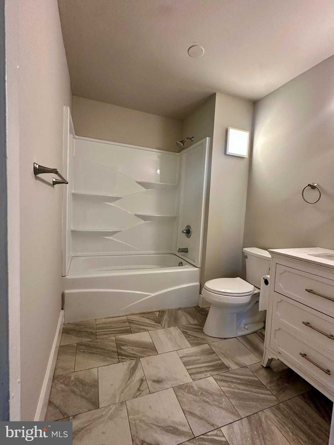 16142 Brandy Road Culpeper, VA 22701 - Photo 8 of 21 a bathroom with a toilet a sink and bathtub