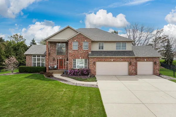 $625,000 | 3 Strawberry Road, Bloomington, IL 61704