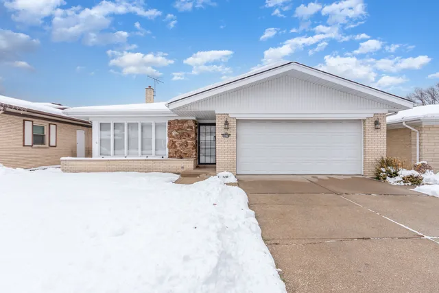 $3,750 | 2913 Kensington Avenue, Westchester, IL 60154