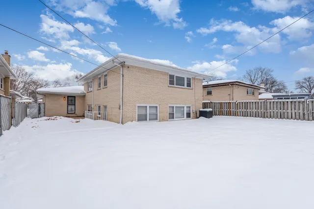 $3,750 | 2913 Kensington Avenue, Westchester, IL 60154