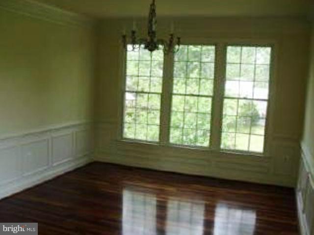 6497 Cory Place Springfield, VA 22150 - Photo 3 of 13 Living Room