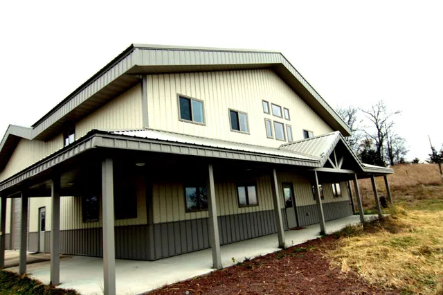 $1,400,000 | 395 County Road 12 South, Buffalo, MN 55313