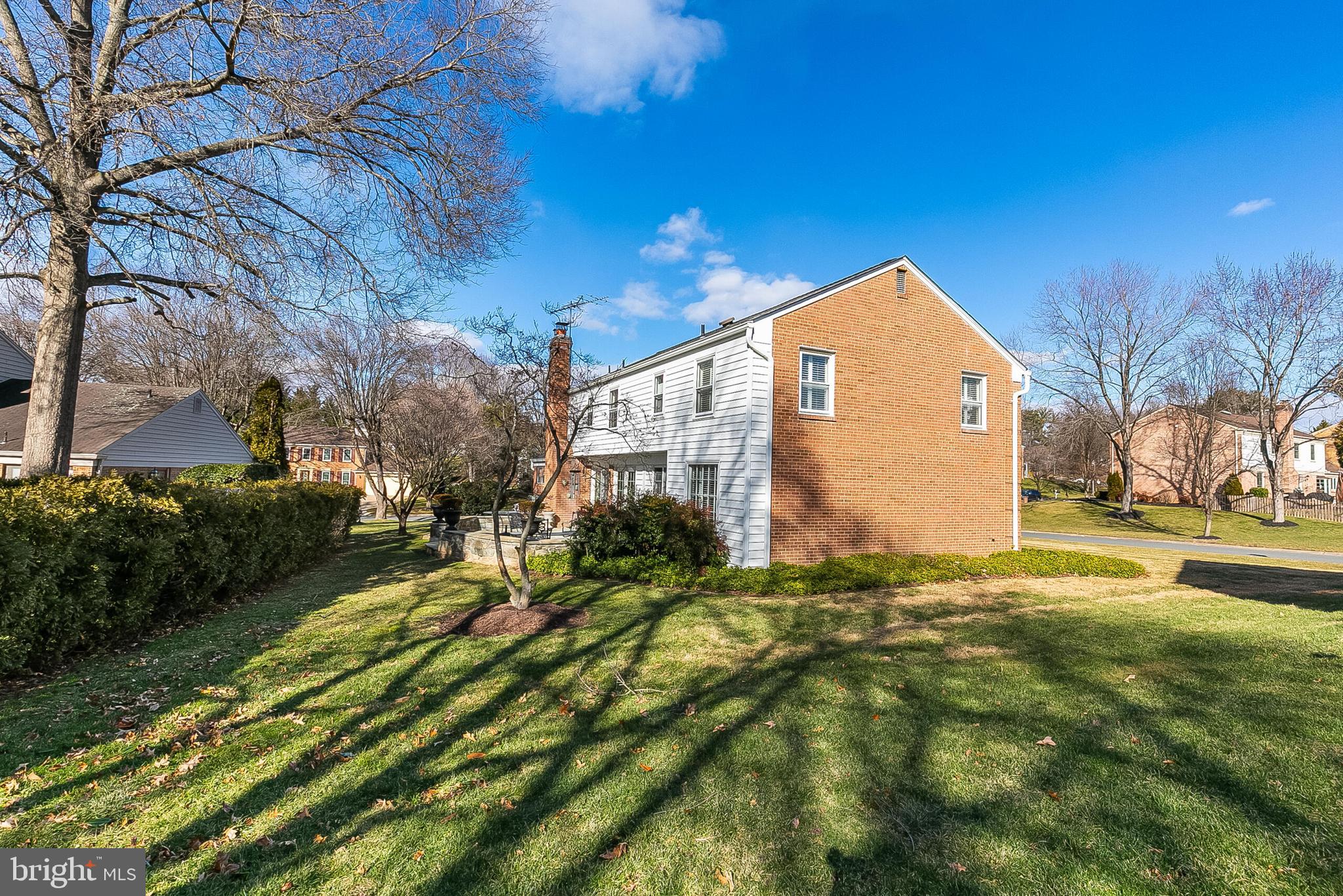 12812 Deep Spring Drive Potomac, MD 20854 - Photo 28 of 33 Large side yard