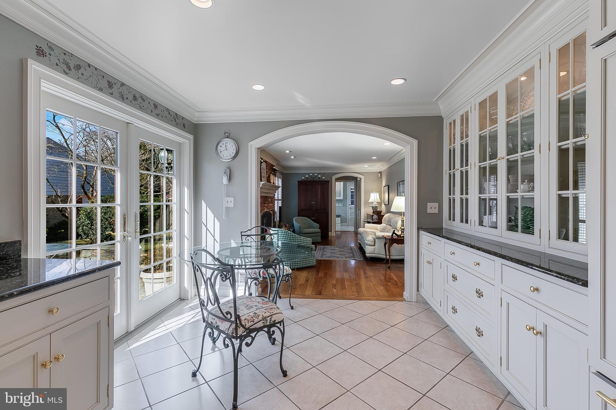 12812 Deep Spring Drive Potomac, MD 20854 - Photo 10 of 33 Bright eating area